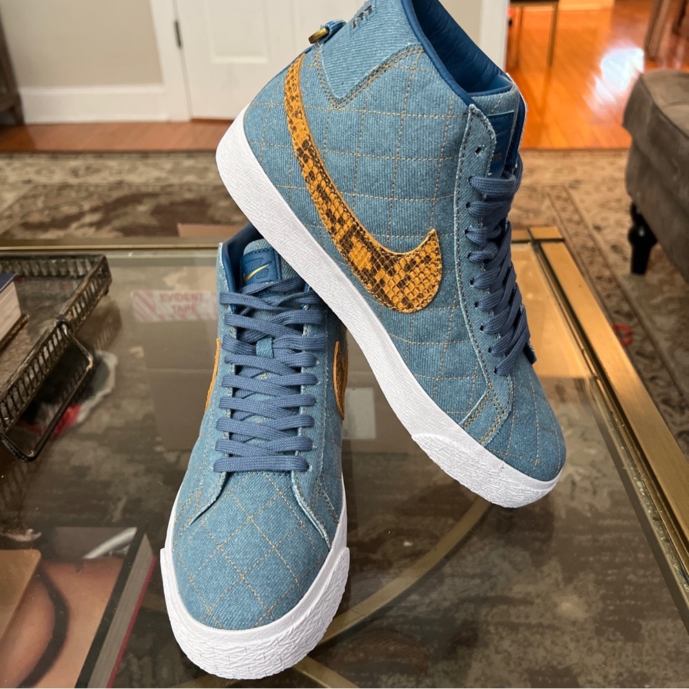 DS : Supreme Nike SB Mid